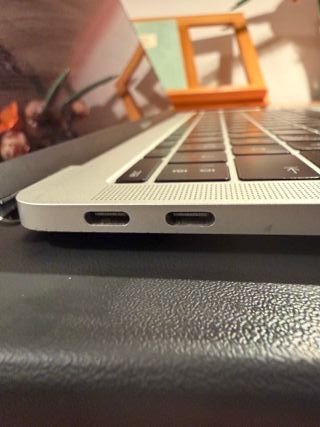 MacBook Pro 13” (2017). Plata.