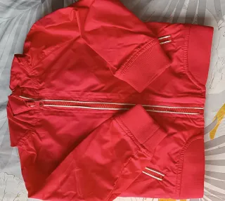 Giacca rossa bambino