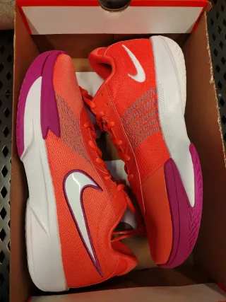 Scarpe Nike Air Zoom Academy color corallo e Rosa