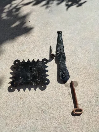 CERRADURA ANTIGUA DE ARCON