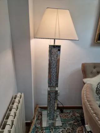 Lámpara de pie de cristal brillante