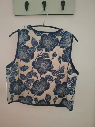 Chaleco Eseoese floral