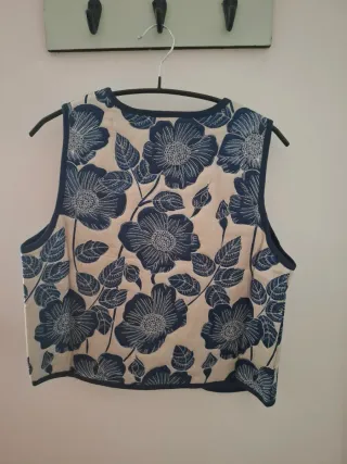 Chaleco Eseoese floral