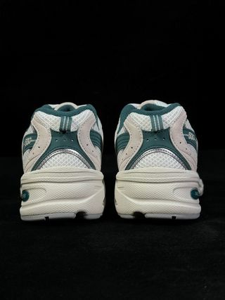 New Balance MR530QA Talla 38 Beige/Verde