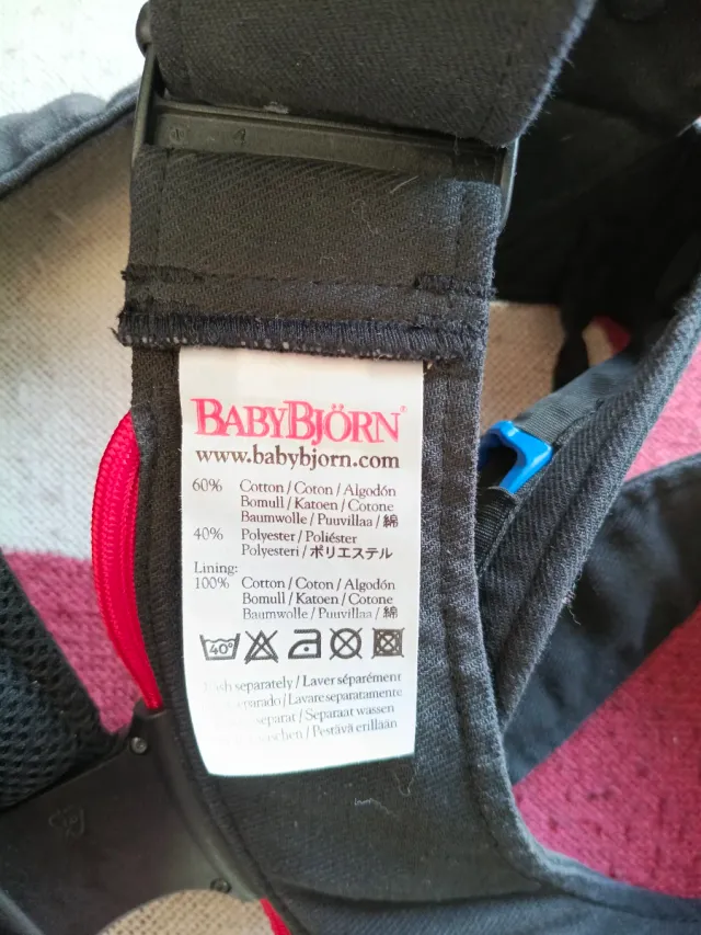 Portabebés ergonómico rojo