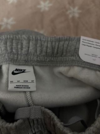 Pantalones Nike Grises Taper Fit Regular