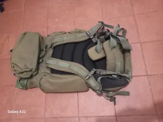 Mochila de montaña y viaje verde
