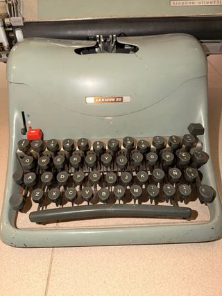 Máquina de escribir Lexicon 80 Hispano Olivetti