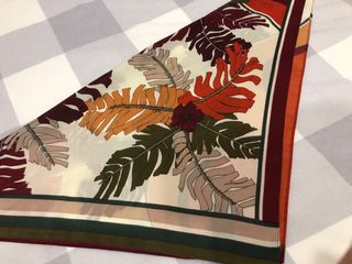 Pañuelo Parfois estampado flores