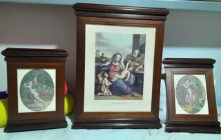 Tres cuadros decorativos de madera