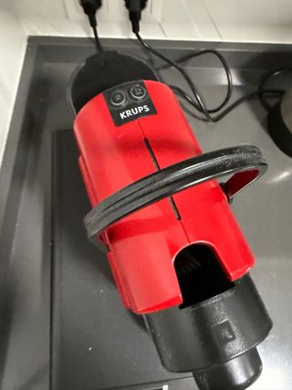 Cafetera Nespresso Krups Inissia Roja