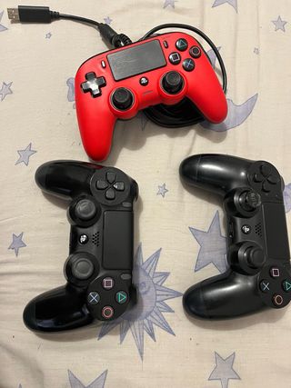 Consola PS4 Pro Sony Negra + 3 Mandos