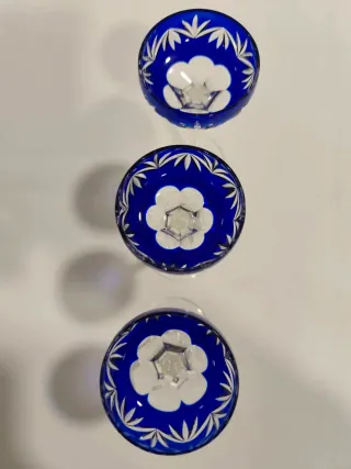 3 Copas Baccarat Azul Cobalto Cristal, sin firma