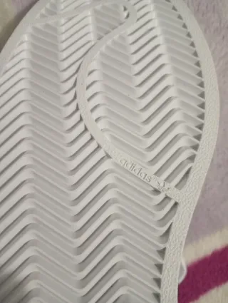 Adidas Superstar Talla 44 Blancas y Negras