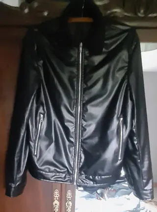 Lote de ropa de hombre/chico.