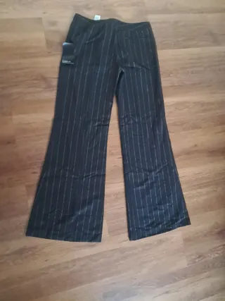 Pantalón Zara vestir pata ancha T.42