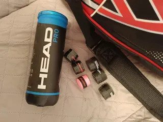 Paletero Bullpadel con accesorios