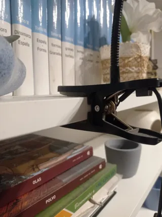 Lámpara LED Portátil con Pinza