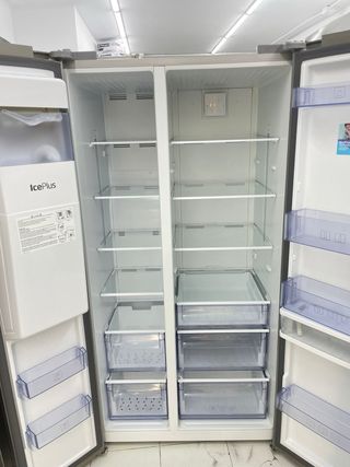 Nevera Beko Americana