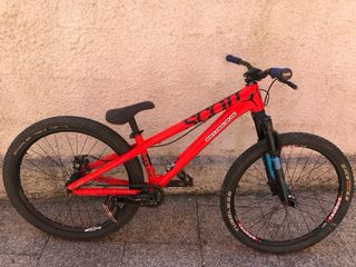 Bicicleta Dirt Jump Scott Voltage V2