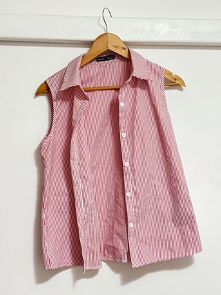 Camisa sin mangas Shein rayas rojas