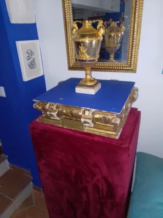 Andas/trono decorativo dorado