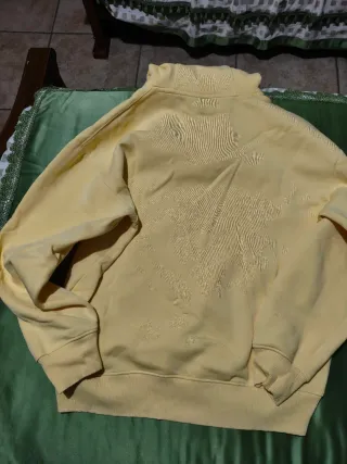 Felpa Zara Gialla con Macchie piccoline taglia XL