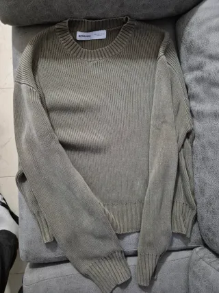 Jersey Bershka Verde Talla M