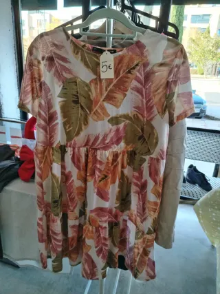 Vestido estampado hojas