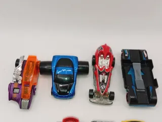 12 Hot Wheels=20€ 1 Hot Wheels=2,50€