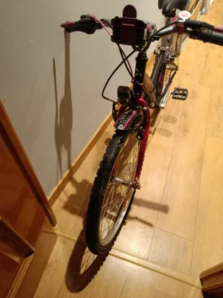 Bicicleta BTWIN 500 Negra y Rosa