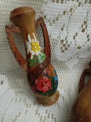 Coppia anfore legno dipinte fiori