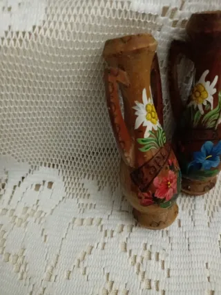 Coppia anfore legno dipinte fiori