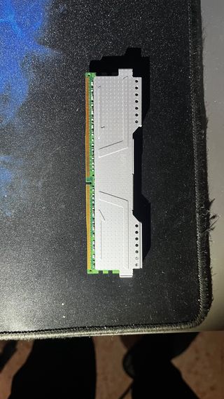 8GB RAM ECC con disipador