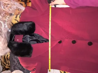 Cappotto bordeaux con eco pelliccia nera