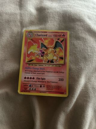 Carta Pokémon Charizard Base Set 1999