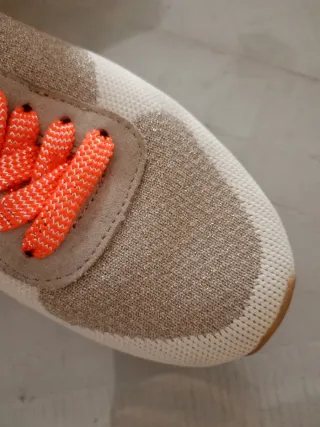 Zapatillas Zara Beige y Dorado