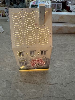 Lampada casetta Hervit carta rosa bianca