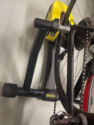 Rodillo inteligente bKOOL para bicicleta