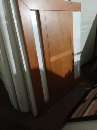 Cómoda con cajonera y espejo