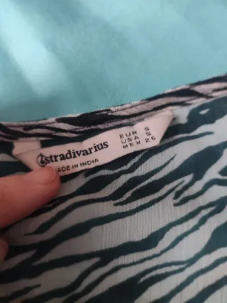 Vestido Stradivarius cebra