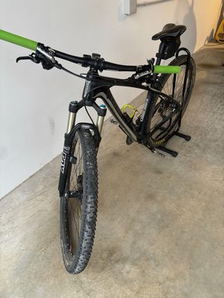 Bicicleta MTB 29 Carbono Ghost