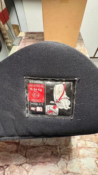 Asiento elevador coche niño 15-36 kg grupo 2/3