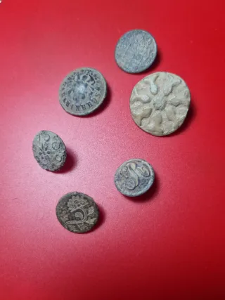 Lote 6 botones antiguos decorados