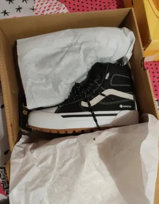 Zapatillas Vans Gore-Tex Negras y Blancas