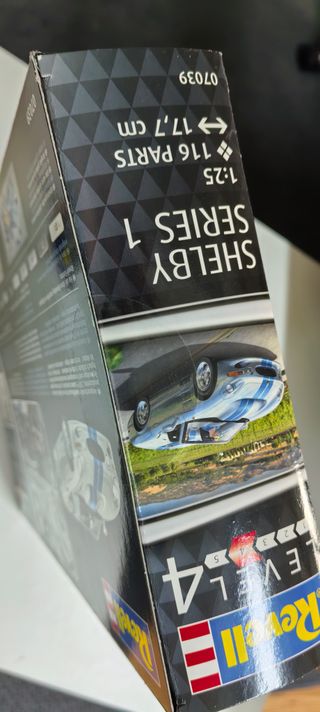 Kit Revell Shelby Badger airbrush e acessorios