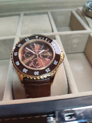 Reloj unisex de Time Force.