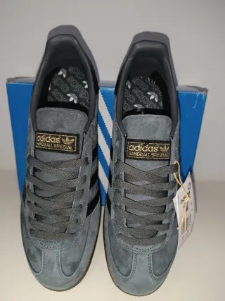 Adidas Spezials grises nuevas con etiqueta
