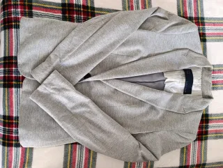 Lote 2 americanas y 2 plumíferos Zara Basic