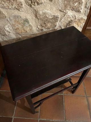 Mesa auxiliar vintage de madera